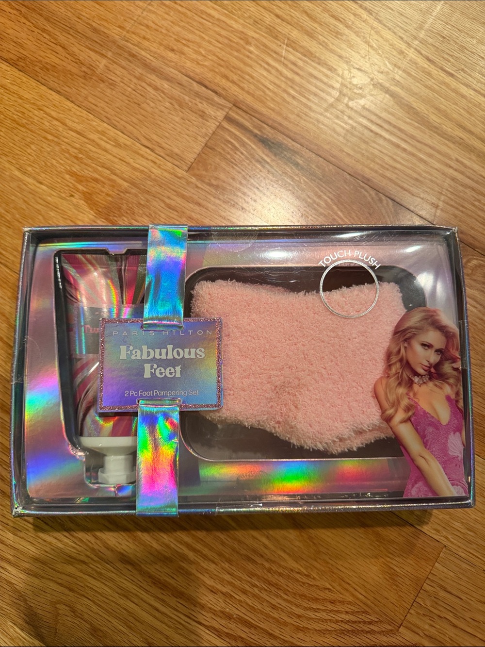 NWT Paris Hilton Fabulous Feet Pampering Set - Pink Plush Mitt & Cream